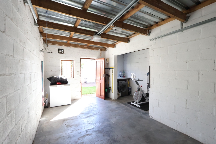 To Let 2 Bedroom Property for Rent in Table View Western Cape